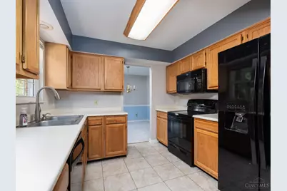 547 Hamblin Drive, Union Township, OH 45255 - Photo 12