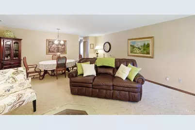 9044 Winton Road, Springfield Township, OH 45231 - Photo 8