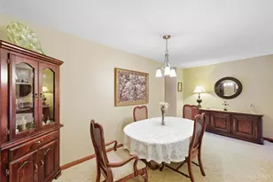 9044 Winton Rd, Springfield Township, OH 45231 - Photo 10