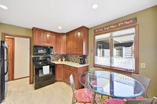 9044 Winton Rd, Springfield Township, OH 45231 - Photo 12