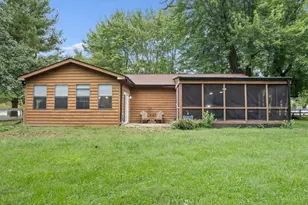 1352 Lorelei Dr, Perry Township, OH 45118 - Photo 4