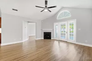 1500 Turnberry Village Dr, Washington Twp, OH 45458 - Photo 8