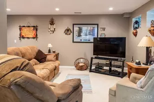 5678 Hollowview Ct, Delhi Township, OH 45233 - Photo 16