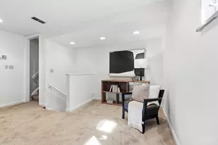 4877 Le Blond Ave, Cincinnati, OH 45208 - Photo 32