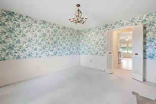 5341 Highmeadow Ln, Harrison Twp, OH 45415 - Photo 8