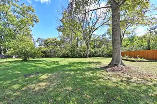 3020 Picwood Dr, Green Township, OH 45248 - Photo 2