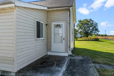 6252 St Rt 28, Clark Township, OH 45146 - Photo 10