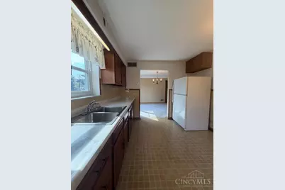 5989 Oakapple Drive, Cincinnati, OH 45248 - Photo 12