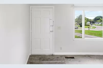 9520 Crestbrook Drive, Springfield Township, OH 45231 - Photo 6