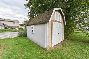 9926 Pinedale Dr, Colerain Township, OH 45231 - Photo 24