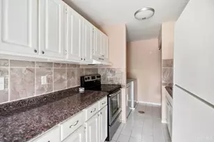 1058 E Crescentville Rd, West Chester, OH 45246 - Photo 10