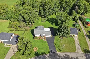6396 Springmyer Dr, Green Township, OH 45248 - Photo 4