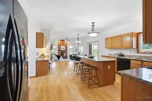 7588 Providence Woods Ct, West Chester, OH 45069 - Photo 10