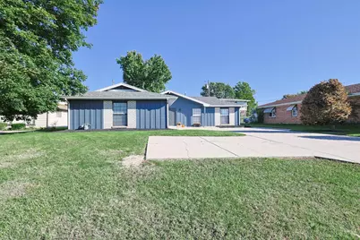 2907 Roosevelt Boulevard, Middletown, OH 45044 - Photo 2