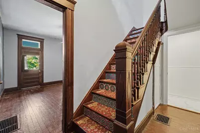 2200 W Clifton Avenue, Cincinnati, OH 45219 - Photo 6