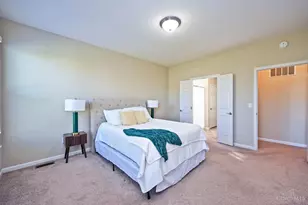 1006 Chatham Ln, Pierce Township, OH 45245 - Photo 16