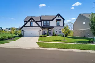 5307 Greenview Ln, Turtle Creek Township, OH 45036 - Photo 1