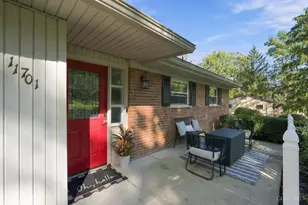 11701 Thistlehill Dr, Symmes Township, OH 45140 - Photo 4