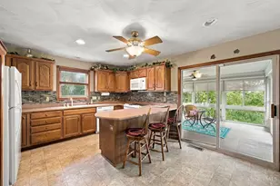 5460 Lakefront Dr, Green Township, OH 45247 - Photo 16