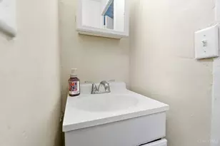 137 Parker St, Cincinnati, OH 45219 - Photo 36