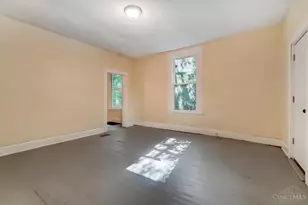 758 Straight St, Cincinnati, OH 45214 - Photo 4