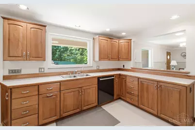 570 Ibold Road, Miami Township, OH 45140 - Photo 10