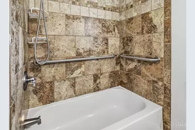 8005 Crest Acres Drive, Deerfield Township, OH 45040 - Photo 12