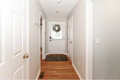 18 Greenhouse Lane, Cincinnati, OH 45209 - Photo 4