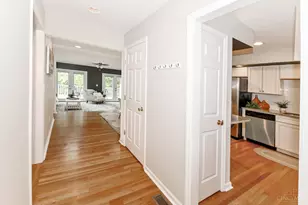 18 Greenhouse Ln, Cincinnati, OH 45209 - Photo 6
