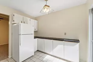 5207 S Eaglesnest Dr, Green Township, OH 45248 - Photo 12