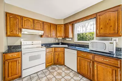 7909 Dee Street, Madeira, OH 45243 - Photo 6
