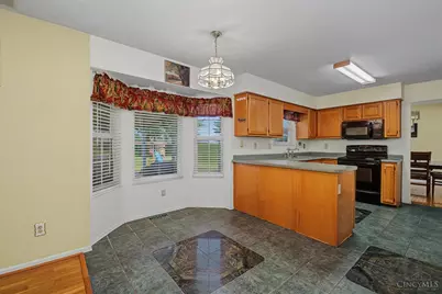 2082 Crest Road, Forest Park, OH 45240 - Photo 18