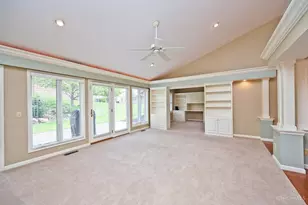 1222 Deerfield Cir, Hamilton, OH 45013 - Photo 14