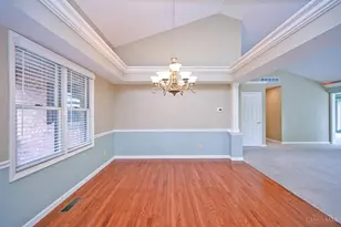 1222 Deerfield Cir, Hamilton, OH 45013 - Photo 8