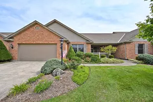 1222 Deerfield Cir, Hamilton, OH 45013 - Photo 1