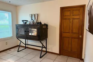 597 Kristine Ln, Franklin, OH 45005 - Photo 6