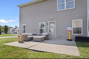 6051 Marsh Cir, Goshen, OH 45140 - Photo 8