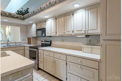 12152 Peak Drive, Springdale, OH 45246 - Photo 14