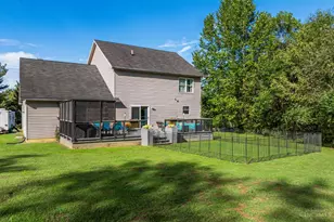 274 N 1st St, Clarksville, OH 45113 - Photo 6