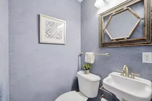 1810 Walker St, Cincinnati, OH 45202 - Photo 10