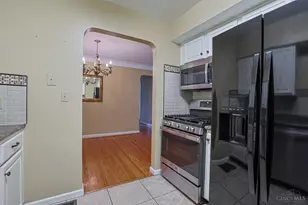 181 Ireland Ave, Green Hills, OH 45218 - Photo 16