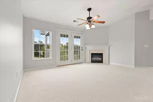 5461 Michelles Oak Ct, Green Township, OH 45248 - Photo 6