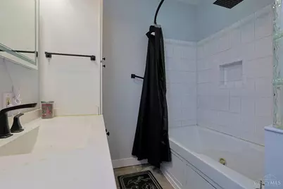 626 E Ross Avenue, Cincinnati, OH 45217 - Photo 22