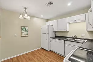 7210 Creekview Dr, Colerain Township, OH 45247 - Photo 12