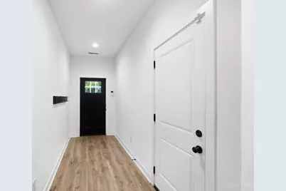 5814 Montgomery Road, Cincinnati, OH 45212 - Photo 2