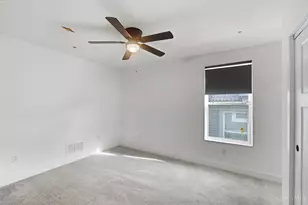 5814 Montgomery Rd, Cincinnati, OH 45212 - Photo 18
