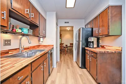 880 Rue De La Paix #A28, Cincinnati, OH 45220 - Photo 20