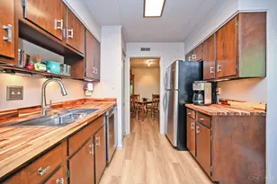 880 Rue De La Paix, Cincinnati, OH 45220 - Photo 20