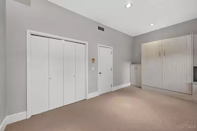 1104 St Paul Place, Cincinnati, OH 45202 - Photo 8