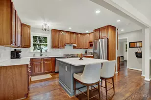 7410 Mar Del Dr, Madeira, OH 45243 - Photo 8
